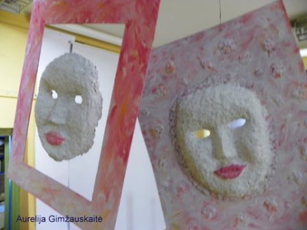 100_1309dailesegzas2013