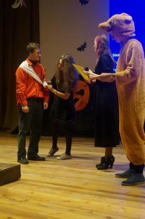 76247_555339331149402_1815061647_n