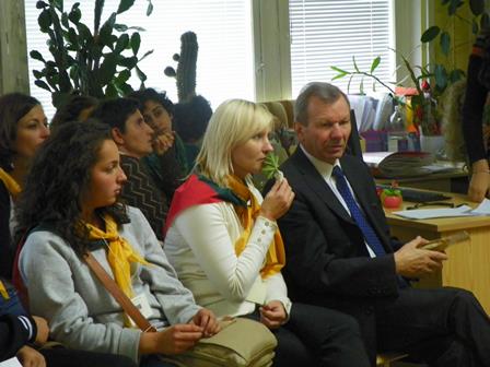 101_8712herprist2013