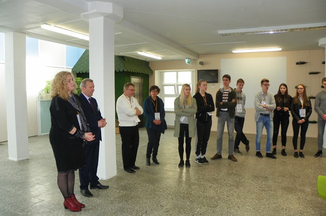 100_0001svecsutkonfer2017