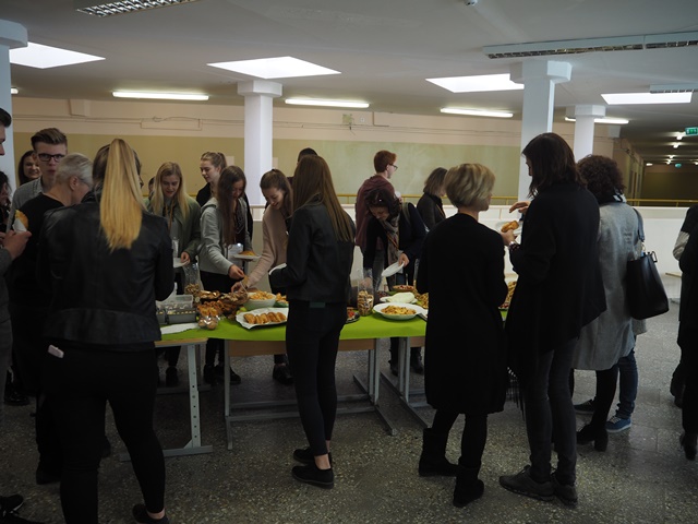 P4240149lunch7konfer2017