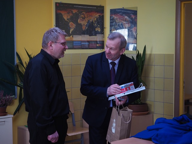 P42403438dar8konfer2017